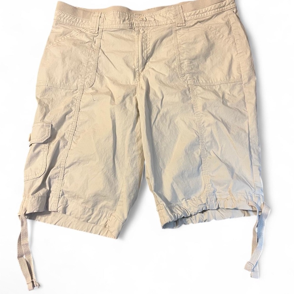 St. John's Bay Light Gray Cargo Shorts
